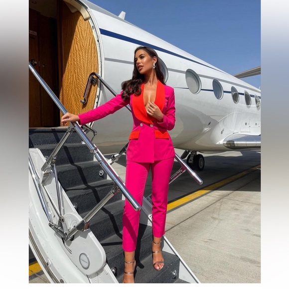 Gorgeous Lavish Alice statement collar colour block blazer in magenta pink - Picture 2 of 14